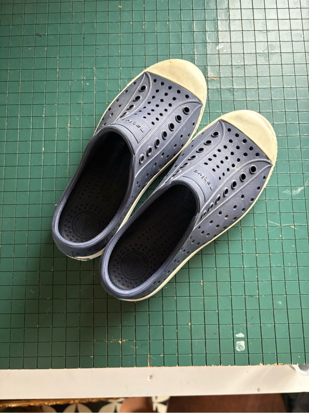 Native Kids Water Shoes in Navy and Cream - sz 13